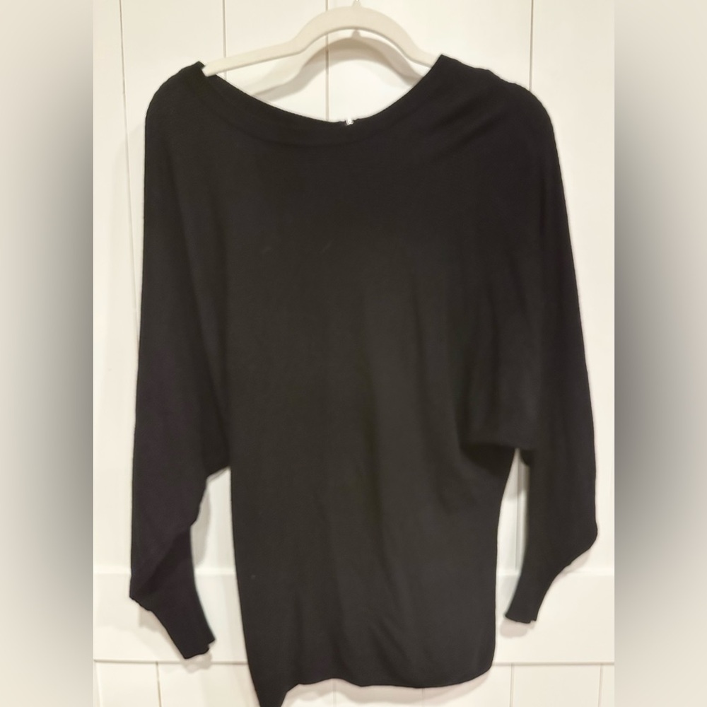 Carmen Marc Valvo Black Batwing Zip-Back Sweater – XS